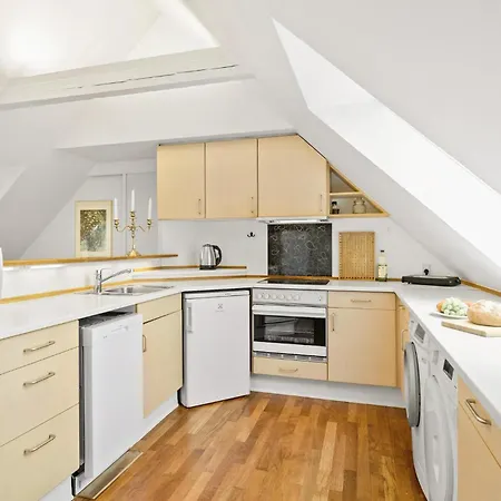 1 Bedroom Cozy In *
